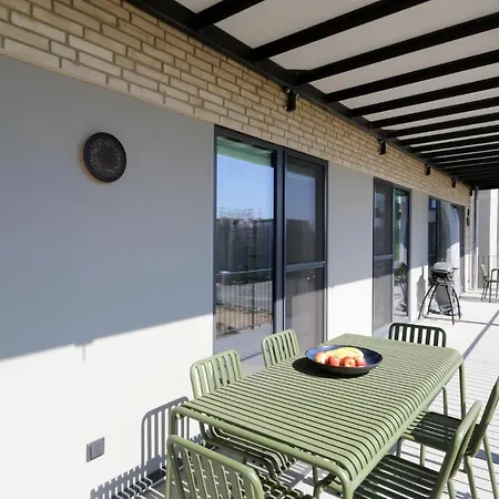 Nice In Lembruch/dummer See W/ 2 Bedrooms Apartament Lembruch